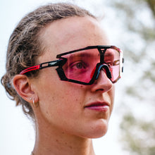 Lade das Bild in den Galerie-Viewer, Filippi Aliante Sonnenbrille – mit weißem Rahmen