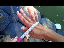 Videó betöltése és lejátszása a galériamegjelenítőben: Evezős kesztyű,  Scull | TheCrewStop