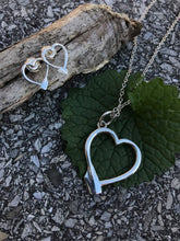 Load image into Gallery viewer, Paddle earrings - heart-shaped paddle | Strokeside Design