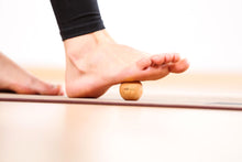 Load image into Gallery viewer, Masszázs golyó - 4 cm | rollholz