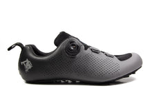 Kép betöltése a galériamegjelenítőbe: Evezős cipő U1 | Against Rowing