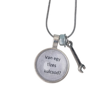 Lade das Bild in den Galerie-Viewer, Evezős nyaklánc - Van egy tízes kulcsod?