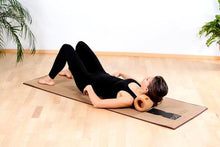 Lade das Bild in den Galerie-Viewer, rollholz - parafa szőnyeg