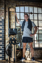 Lade das Bild in den Galerie-Viewer, WaterRower S4 Oak | Tölgyfa Evezőpad